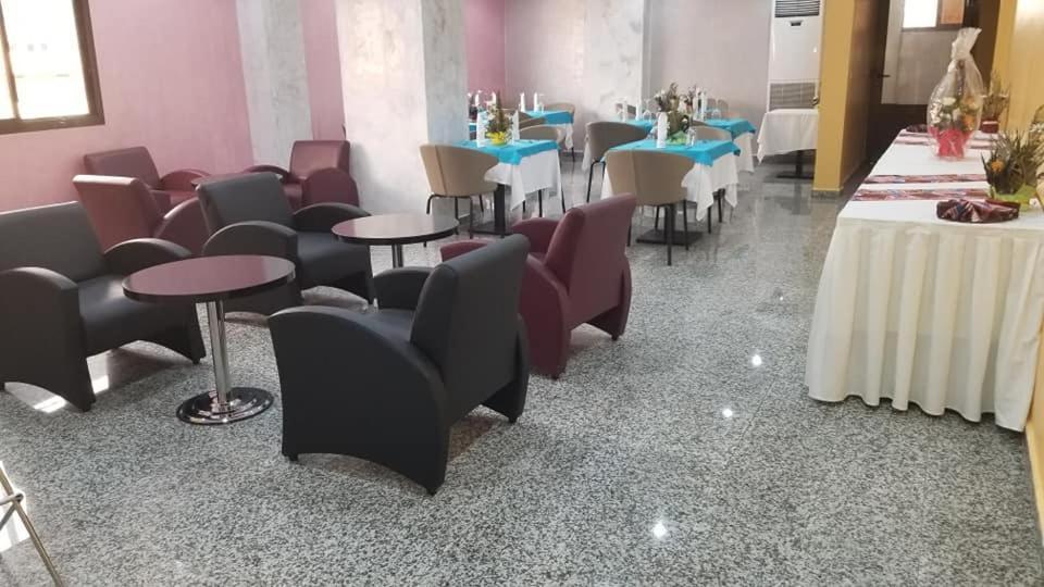 Hotel Jouvence International Яунде Экстерьер фото